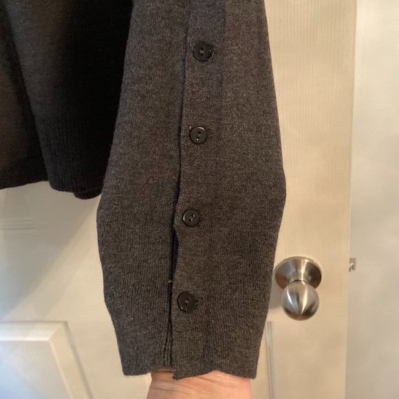 Amuse Society Charcoal Grey Sweater - NWT - Picture 8 of 12